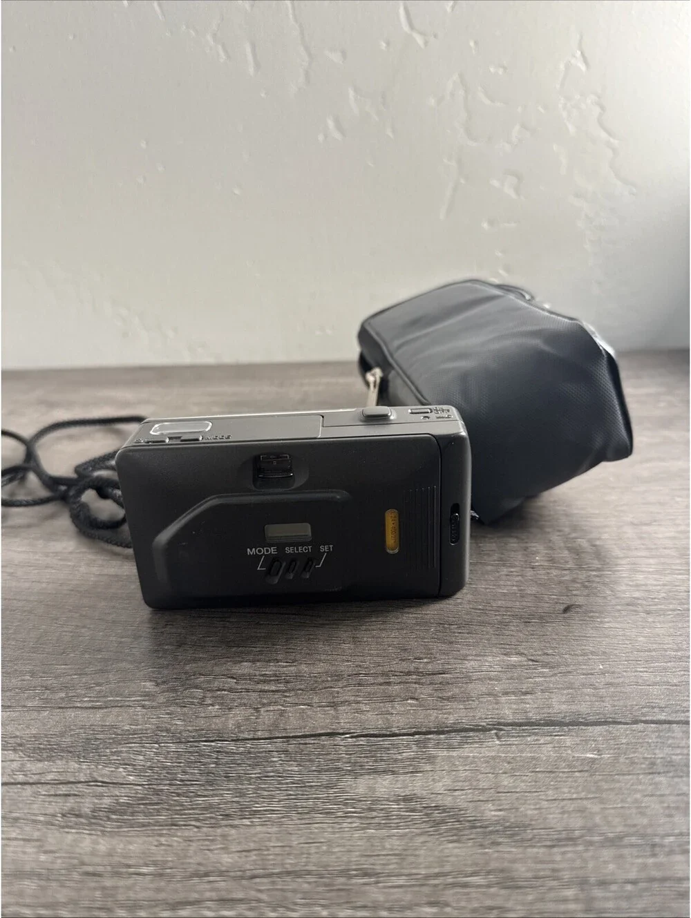 Leica Mini Camera - Leica Elmar lens 1:3 5/35 With Soft Case - Tested And Works